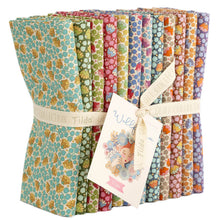 Load image into Gallery viewer, Wallflower - Bellflower Fat Quarter Bundle