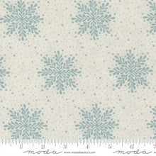Load image into Gallery viewer, Jolly Good - Snowflakes - Eggnog &amp; Frost