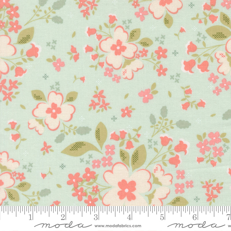 Sunbonnet - Petals in Pale Blue