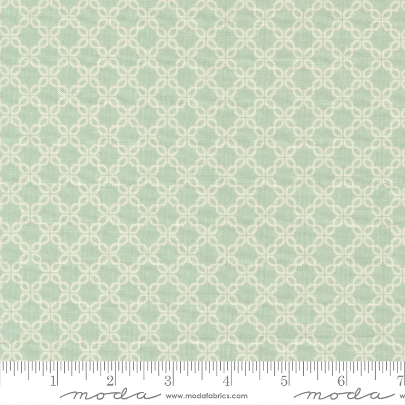 Sunbonnet - Lattice in Dusty Blue