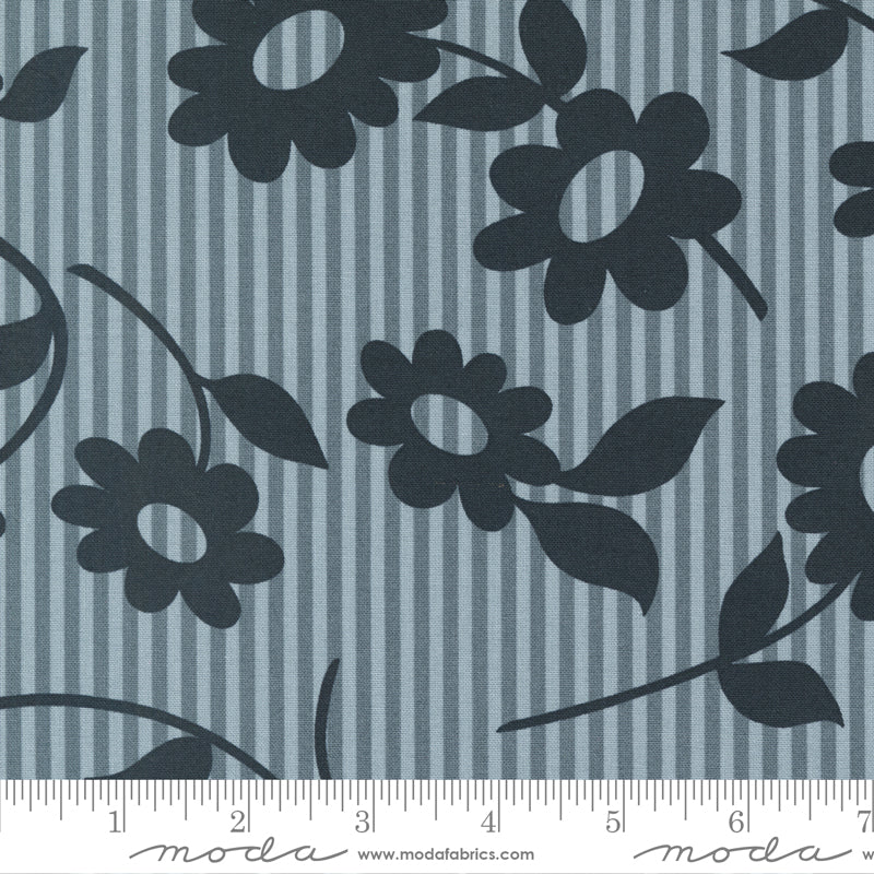Concrete Jungle - Mod Daisy - Steel