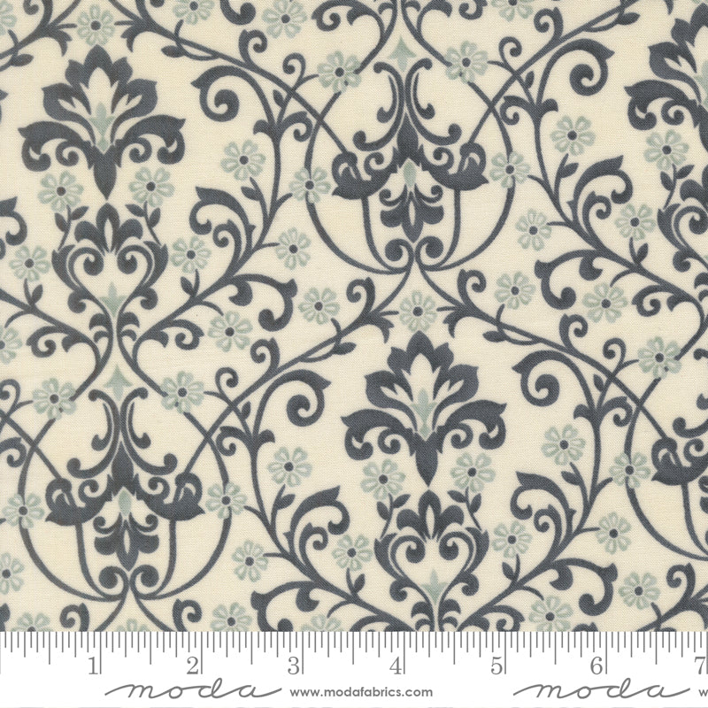 Breathtaking Blues – Manor Scroll – Porcelain