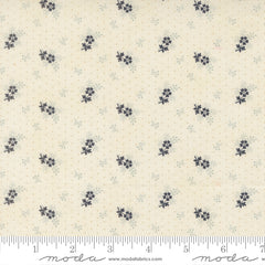 Breathtaking Blues – Petite Posies – Ivory