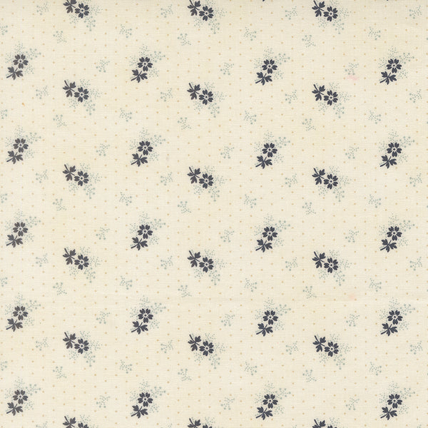 Breathtaking Blues – Petite Posies – Ivory