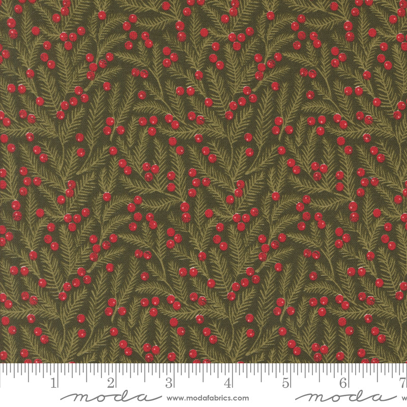 Berry & Pine - Pine Needles Evergreen