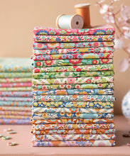 Load image into Gallery viewer, Wallflower Fat Quarter Bundle