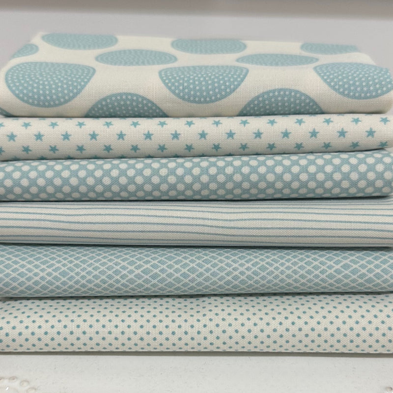 Tilda Basics Fat Quarter Bundle in Blues - 6 pieces