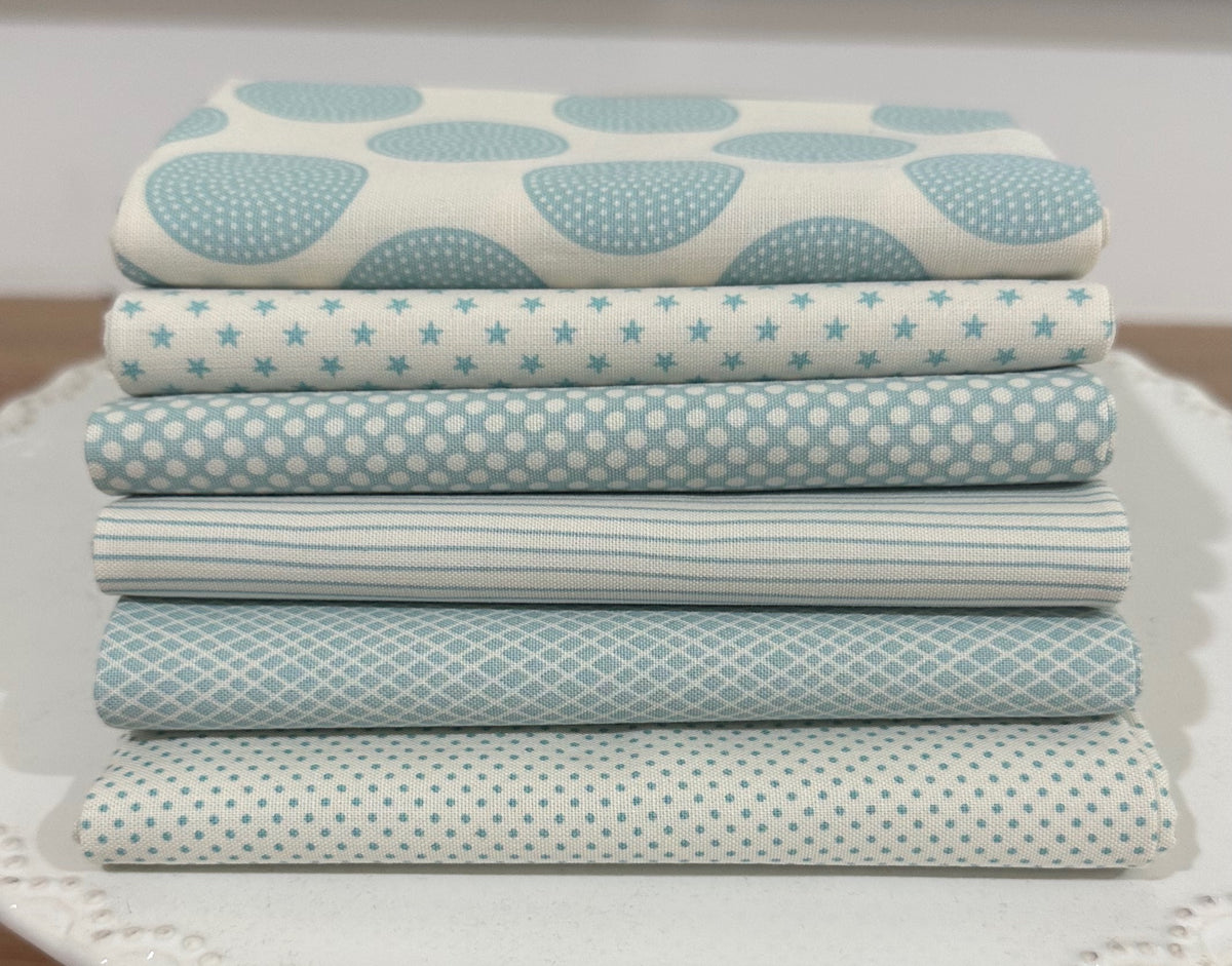 Tilda Basics Fat Quarter Bundle in Blues 6 pieces