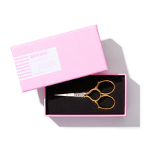 Load image into Gallery viewer, SOHMO Lecco Scissors 3 1/2&quot; - Gold