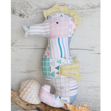 Salty the Seahorse Paper Pattern